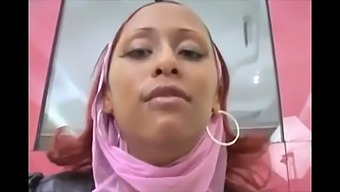 Arab Girl With Large Natural Tits Receives Facial From A Guy