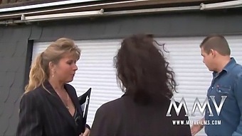 Nemški Par Dobi Navodila Za Domači Porno Posnetek
