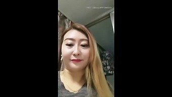 Mature Chinese Mom'S First Video In Hd